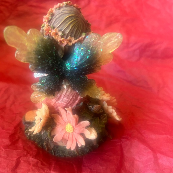 Petal Faerieblush…Nature’s Canvas. Style #36120 Fairy figurine - Picture 4 of 9